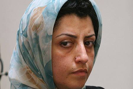 Narges Mohammadi, Friedensnobelpreisträgerin aus dem Iran, hat einen Hungerstreik begonnen.
