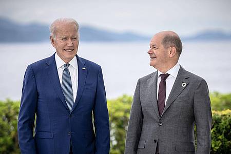 US-Präsident Joe Biden (l) und Bundeskanzler Olaf Scholz wollen sich am Freitag in Washington treffen.