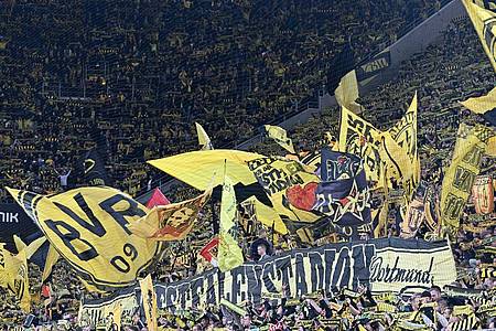 Das Topspiel zwischen Borussia Dortmund und dem FC Bayern wird mit Spannung erwartet.