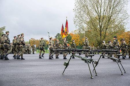 Der Bundeswehrverband dringt auf mehr Personal für die Truppe.