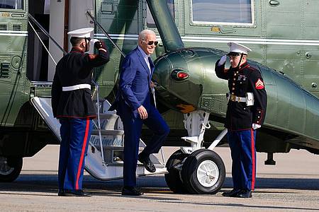US-Präsident Joe Biden verlässt die Marine One.