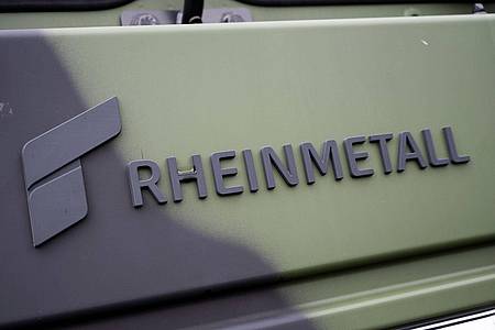 Rheinmetall soll für die Bundesregierung 32 Leopard-Panzer aufbereiten.