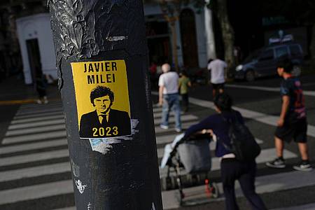 Die von Javier Milei geplante Radikalkur kommt vor allem bei jungen Leuten gut an.