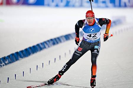 Biathlet Roman Rees gewinnt den Weltcup in Östersund.