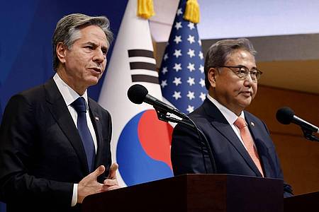 US-Außenminister Antony Blinken und der südkoreanische Außenminister Park Jin (r.) in Seoul.